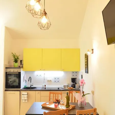 Apartmenthaus Sabine 아파트