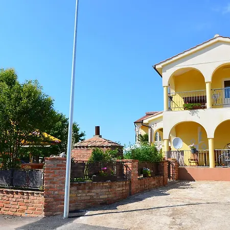 Apartmenthaus Sabine Nova Vas (Porec)